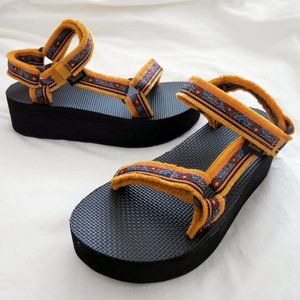 NIB TEVA Flatform Universal Maressa Sunflower Multi - 6